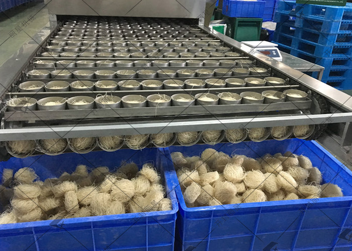 丽星速食方便粉丝生产线厂家欢迎客户实地参观考察